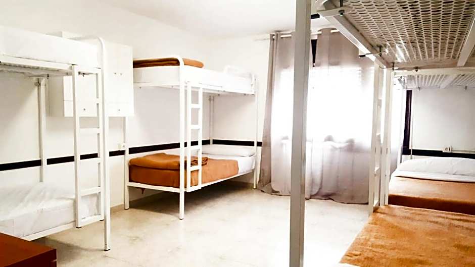 Hostel Penedes