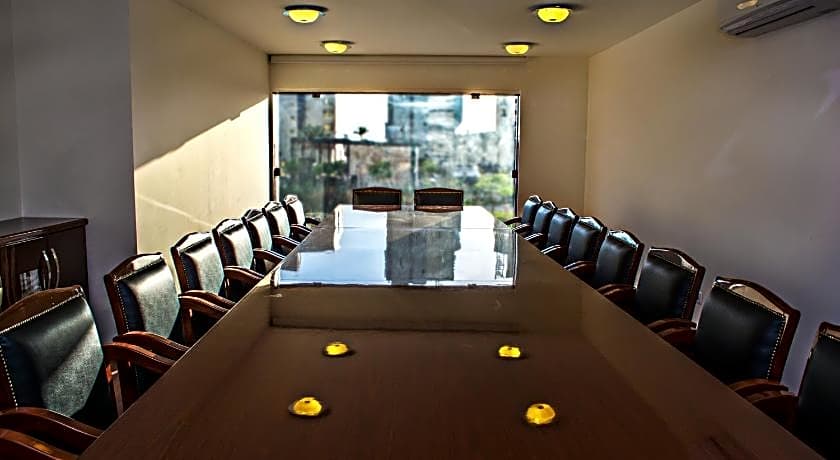 Al Murjan Palace Hotel