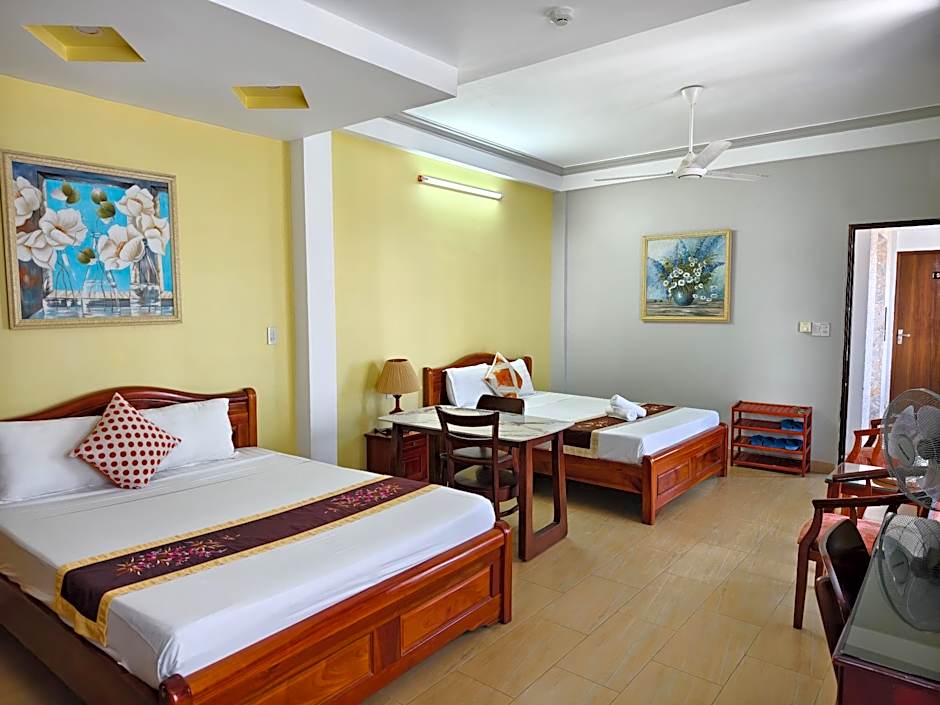 Sunny C Hotel