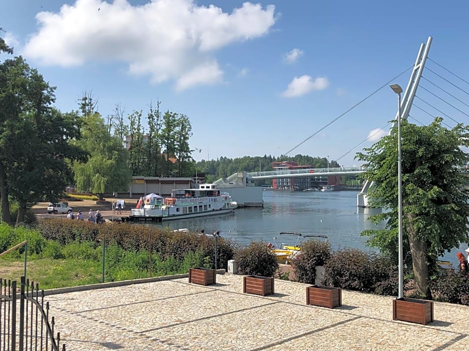 Avanti Resort Mikołajki , w centrum przy jeziorze i promenadzie, śniadanie i obiad lub obiadokolacja w cenie