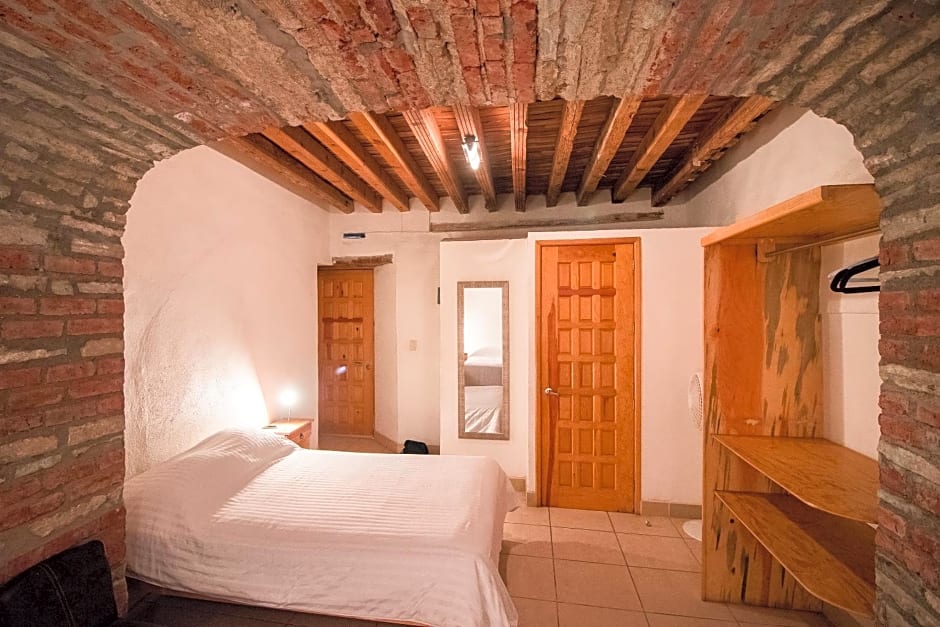 Hotel Meson Cuevano