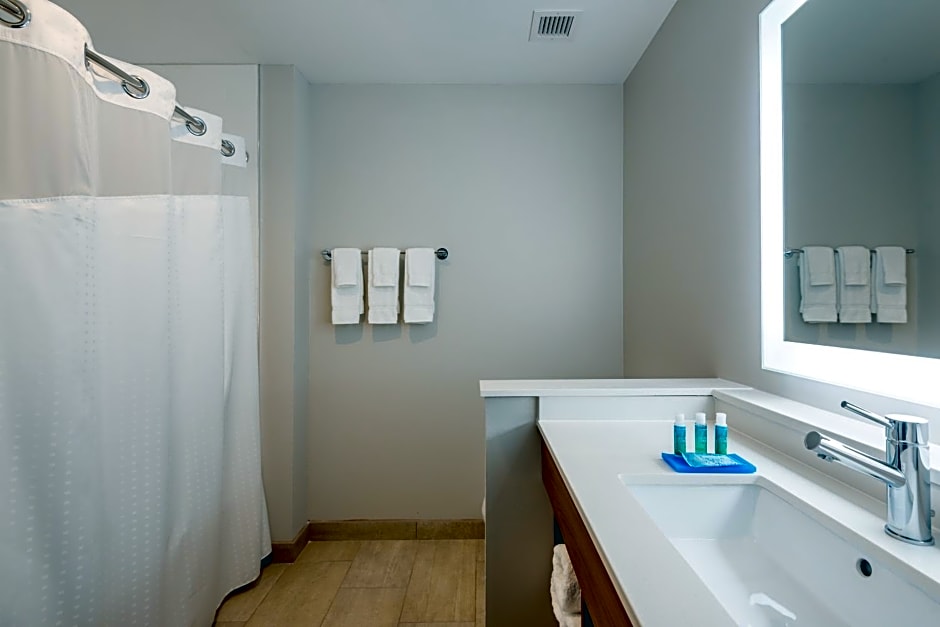 Holiday Inn Express & Suites - Punta Gorda, an IHG Hotel