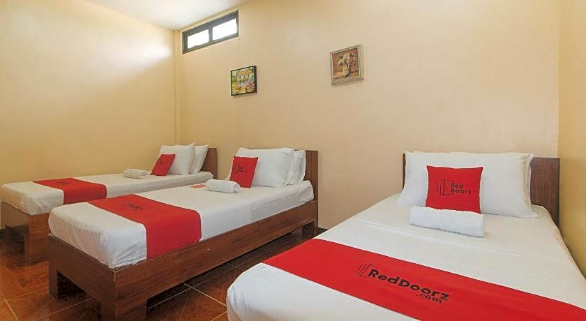 RedDoorz @ Casa Buena Dormitel Davao City