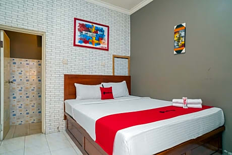 RedDoorz at Oro Oro Ombo Batu