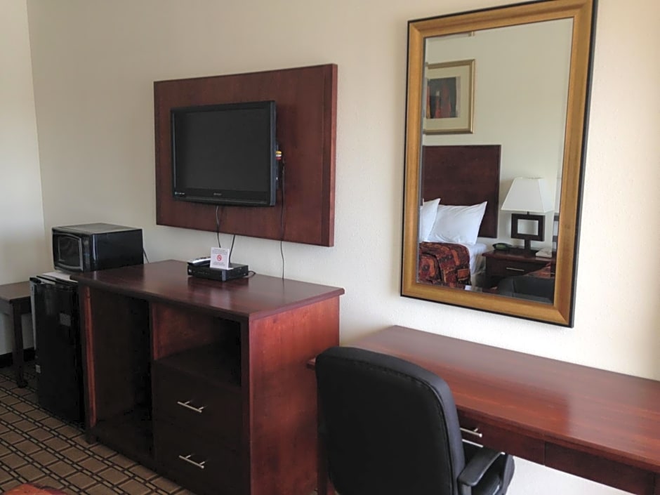 America Inn & Suites