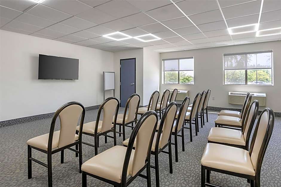 Best Western Bolingbrook Hotel