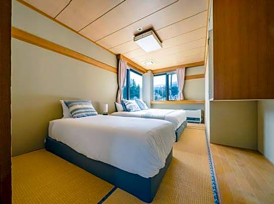 Red Fox Lodge Myoko