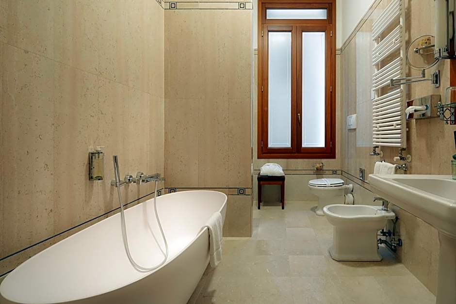 All'Angelo Art Hotel