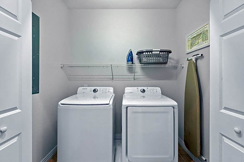 Hamilton Cay at Bermuda Bay by Kees Vacations