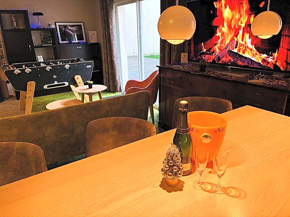 Hotel The Originals Bernay Acropole