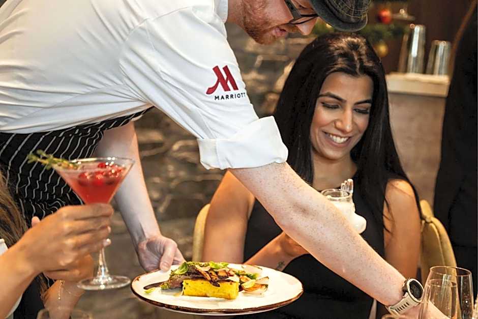 Vancouver Marriott Pinnacle Downtown Hotel