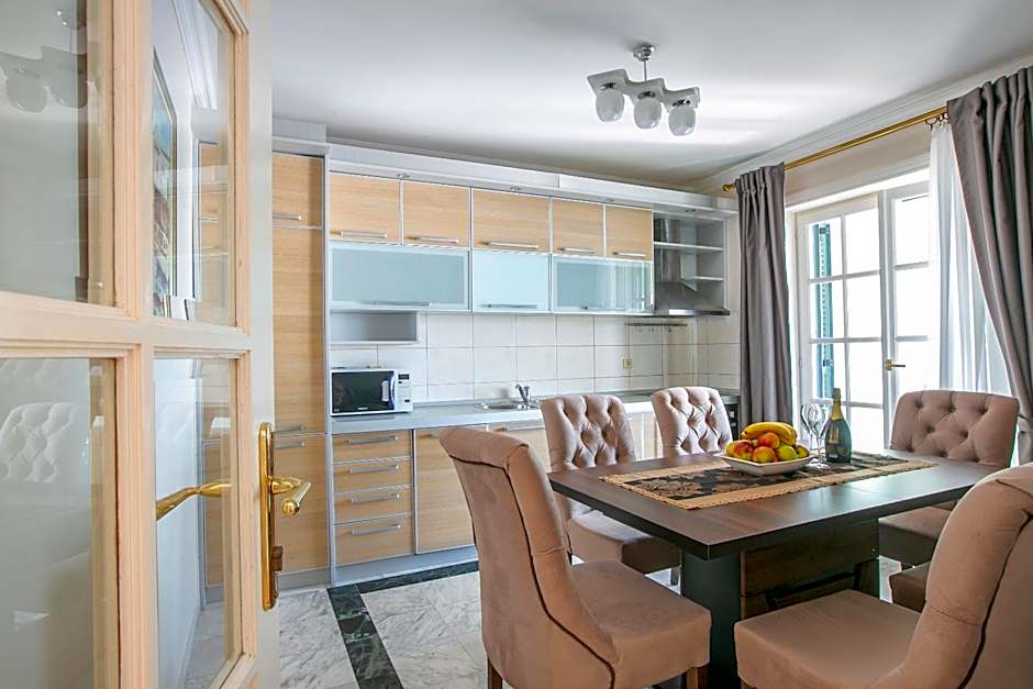 Montesan Luxury Apartments Beach Front