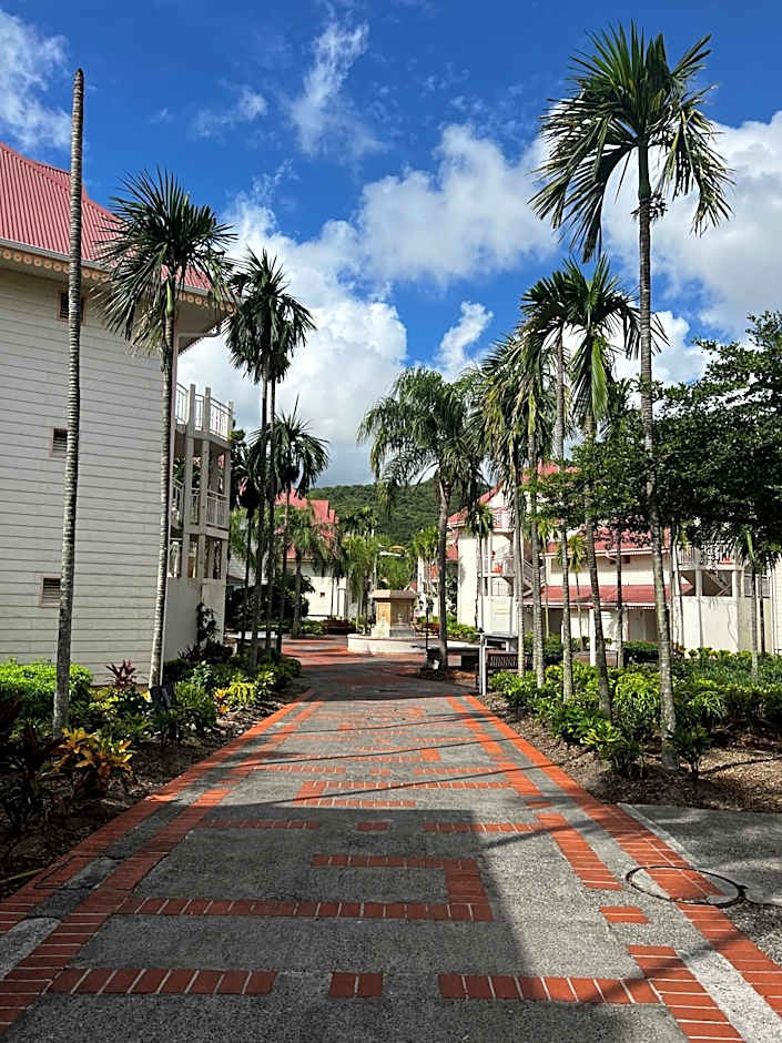 BEAU STUDIO RENOVE AU SEIN D'UN MAGNIFIQUE COMPLEXE HOTELIER