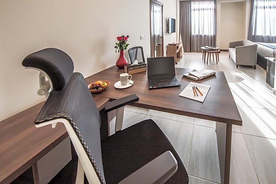 Glam Hotel Nairobi - Near Westgate Mall, Westlands