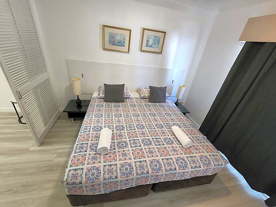 PERTH CBD APARTMENTS