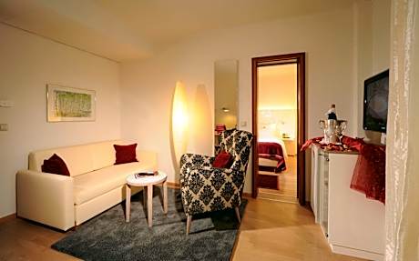 Junior King Suite