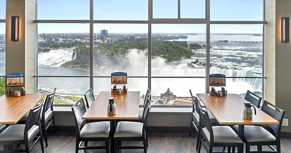 Tower Hotel at Fallsview