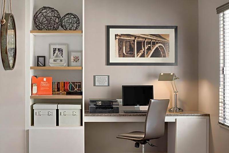 Country Inn & Suites by Radisson, Baxter, MN