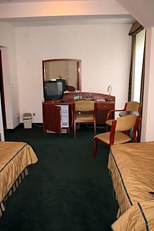 Apartment (4 Adults)