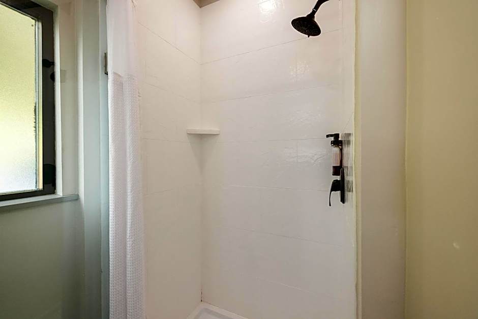 Inn Marin and Suites, an Ascend Collection Hotel