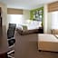 Holiday Inn Express Hotel & Suites Rogers By IHG