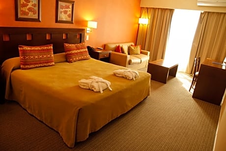 Deluxe Double Room with Spa Access