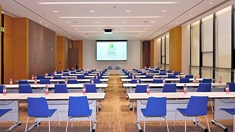 Holiday Inn Express Luanchuan By IHG