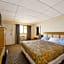 First Inn By OYO Quinter Hwy 70