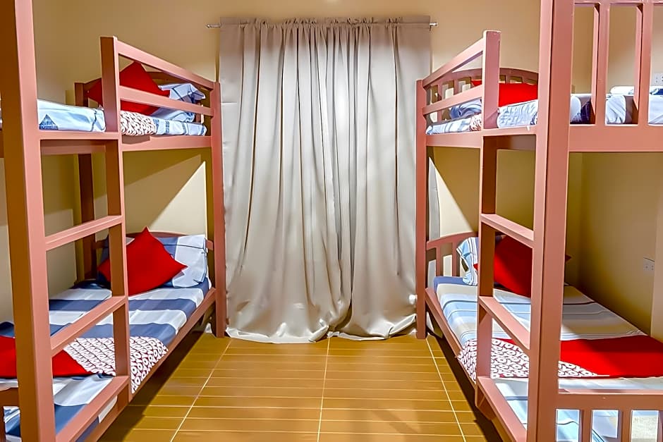 RedDoorz @ La Briana Guest House Bantayan Cebu