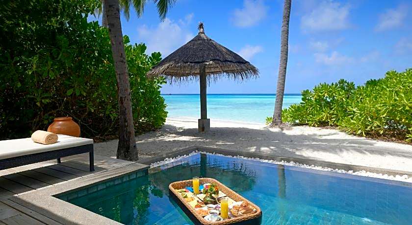 NH Collection Maldives Havodda Resort