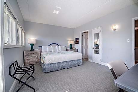 Superior King Suite