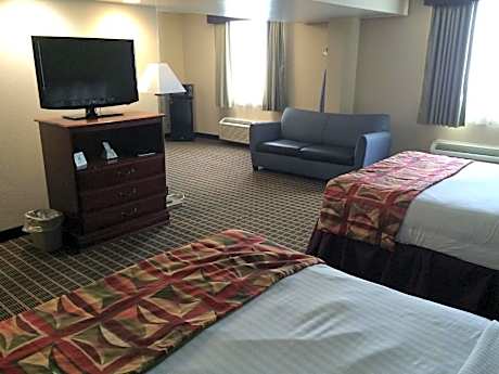 Queen Suite with Two Queen Beds - Non-Smoking