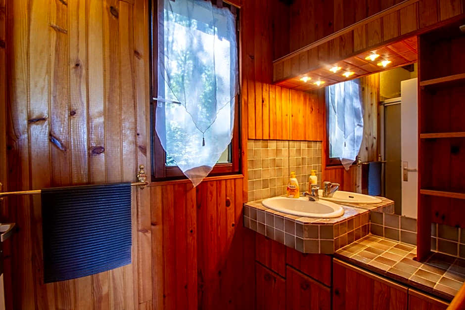 gîte le nieudegat chambre et table d'hôte , kitchenette , climatisation et borne électrique