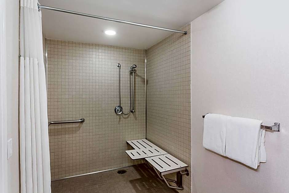 Wyndham Garden Fresno Yosemite Airport