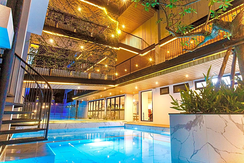 Tour De Phuket Hotel