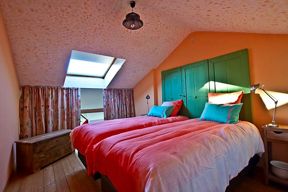Photo 1 of 5 of Superior 2 Beds