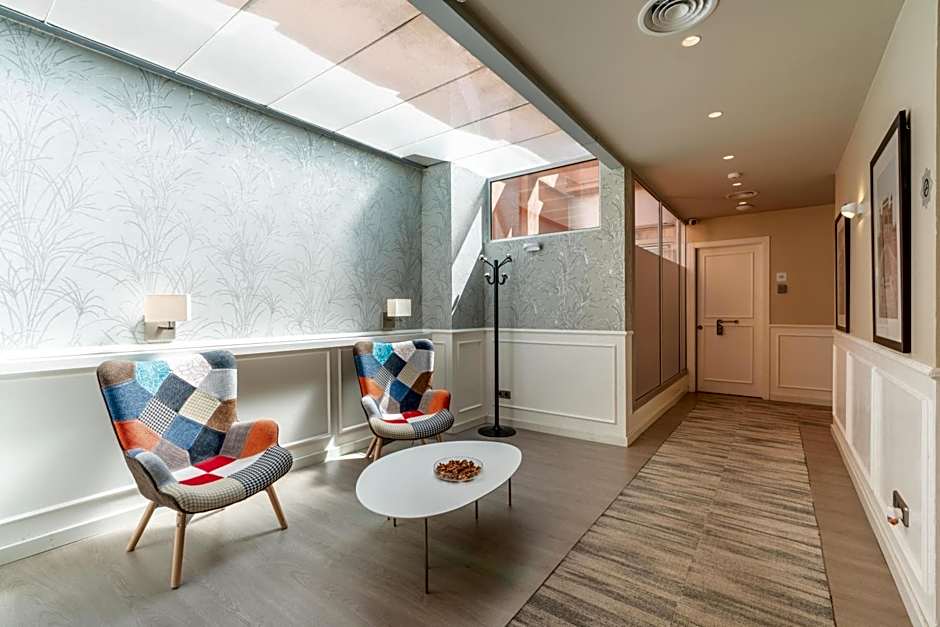 Serennia Fira Gran Via Exclusive Rooms