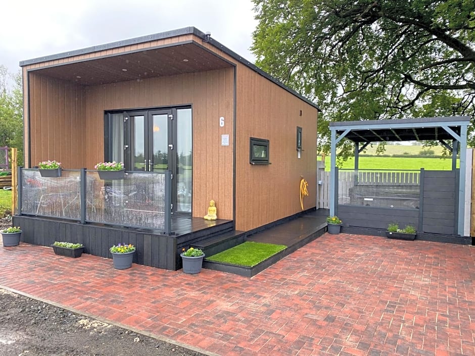 Arranview Lochside Pods & Lodges all with private Hot-tubs