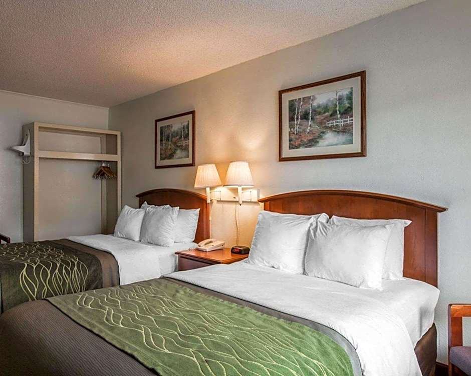 Rodeway Inn & Suites Cherokee On the River