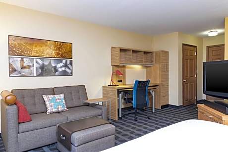 Studio, 1 Queen Bed with Sofa bed (1 Queen Bed and 1 Double Sofa Bed)