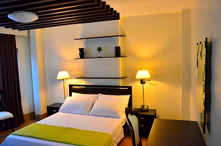 Photo 1 of 14 of Premier 1 King Bed Apartment