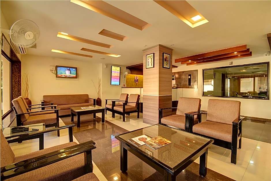 Hotel Savshanti Towers