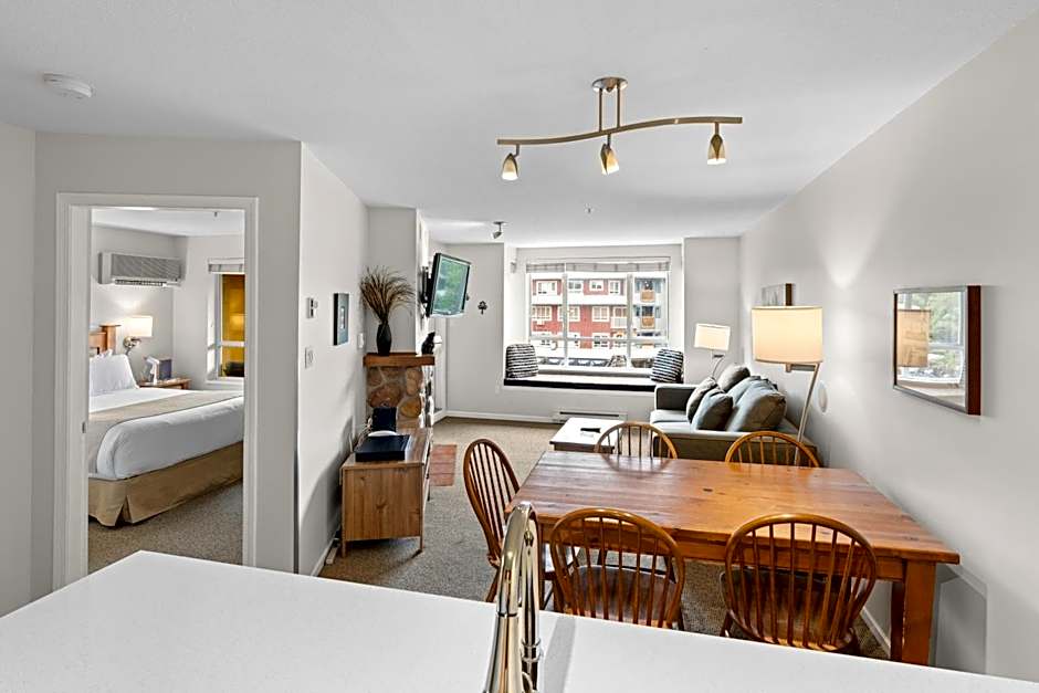 Bear Lodge One Bedroom by MVA