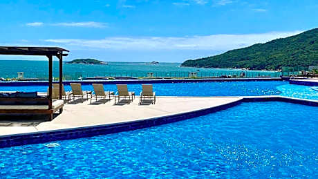 Two-Bedroom Apartment with Sea View