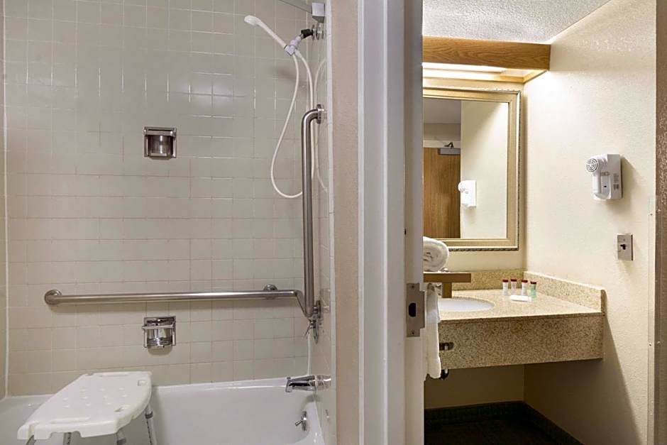 Ramada by Wyndham Raleigh