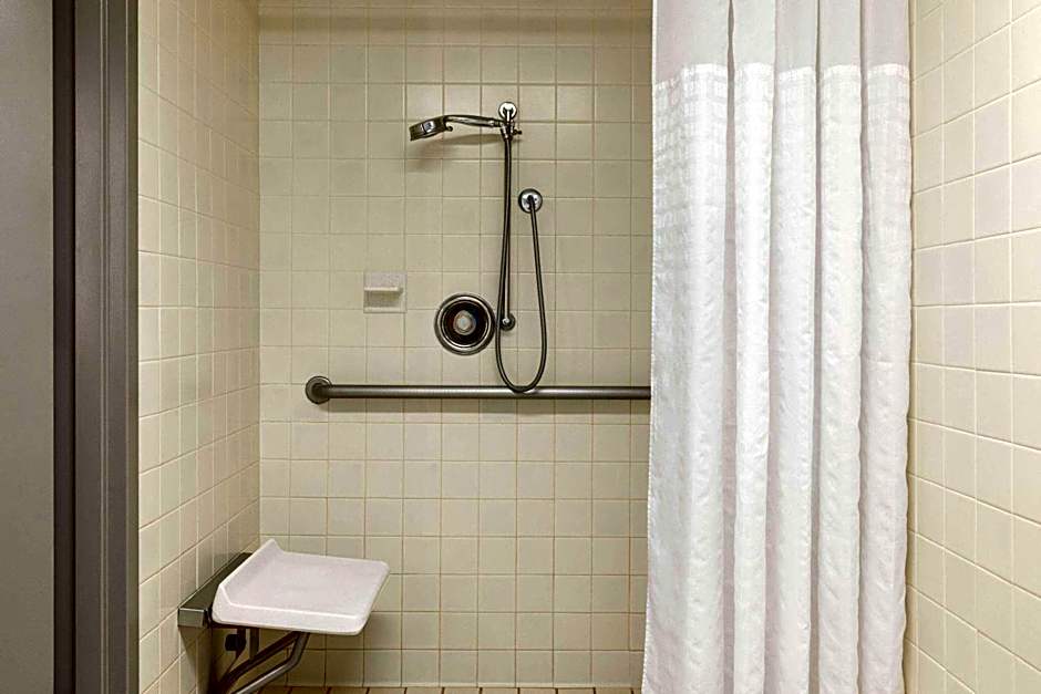 Days Inn by Wyndham Grand Island I-80