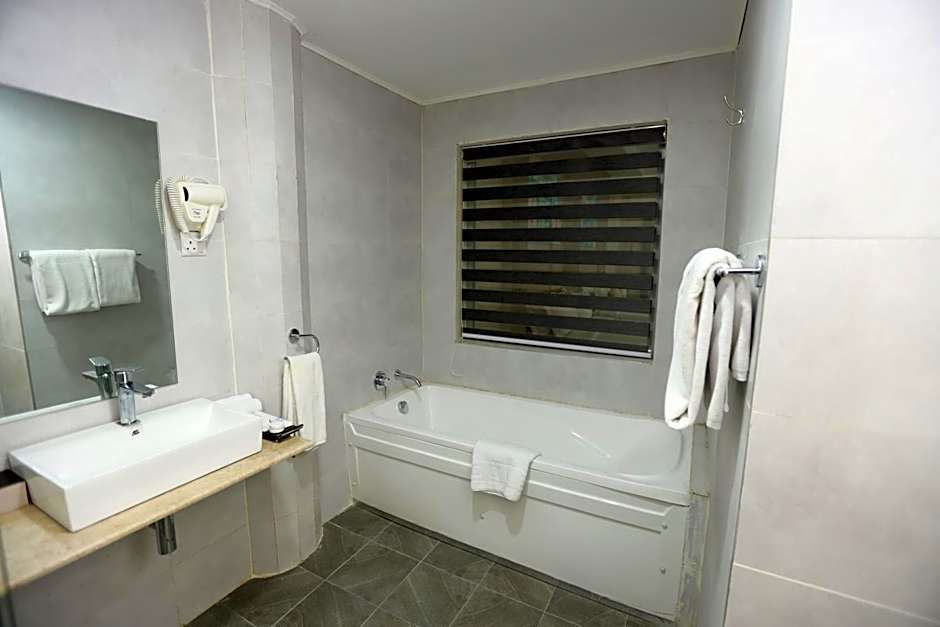 PrideInn Plaza Nairobi Airport