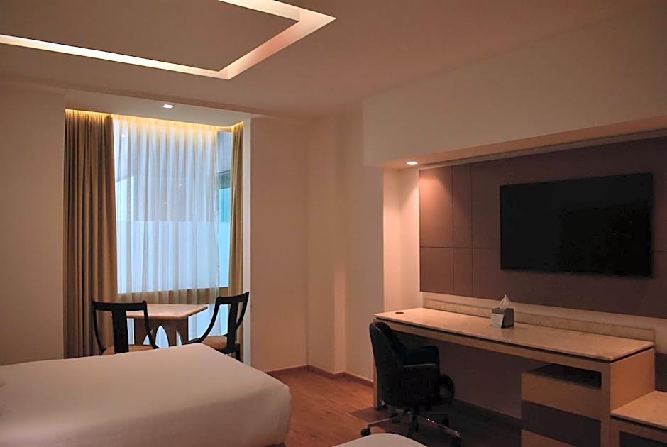 Ramada by Wyndham Mexico City Santa Fe
