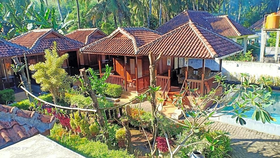 Rumah Mertua Pulau Merah