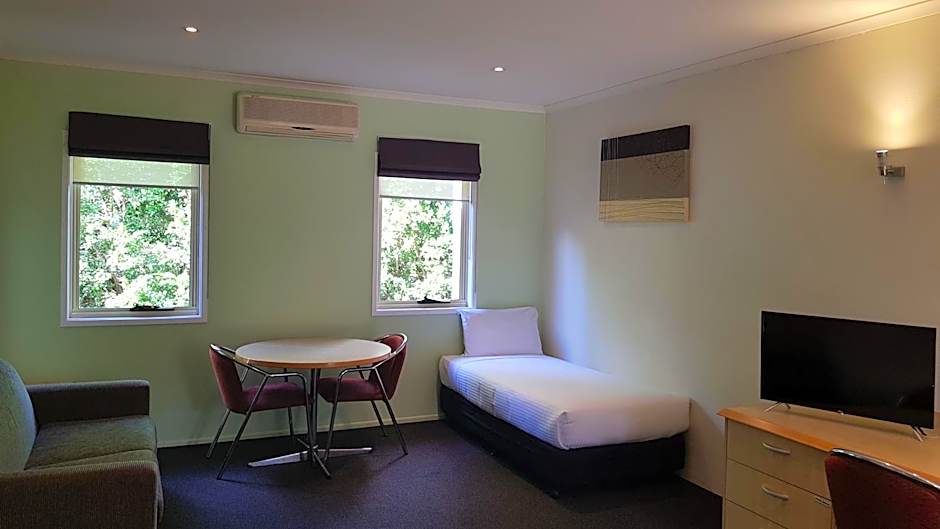 Red Bridge Motor Inn